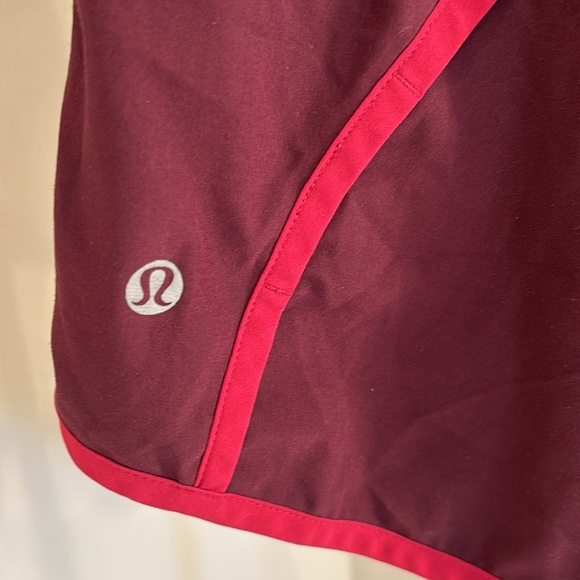 Lululemon Speed Up Low-Rise Lined Short. Size 6. - Picture 4 of 6